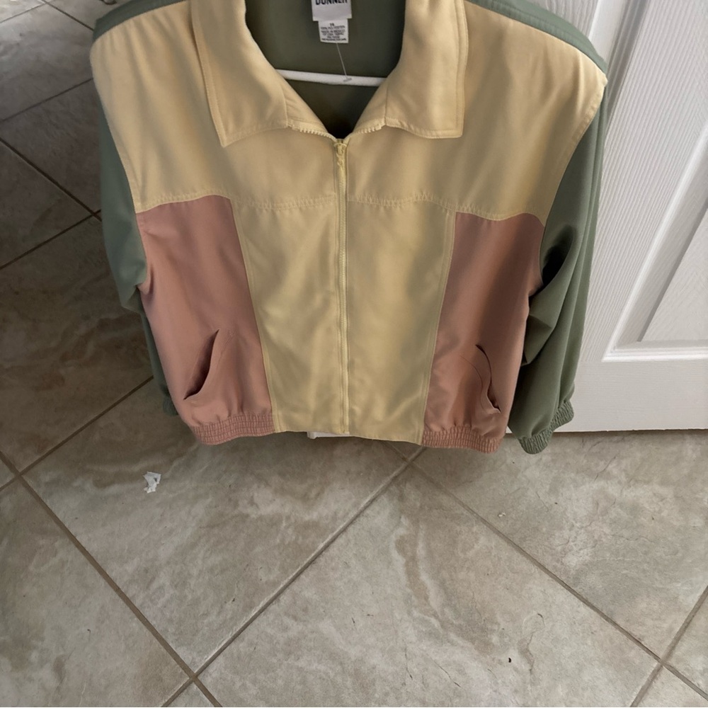 Alfred Dunner Vintage windbreaker color block jacket with shoulder pads